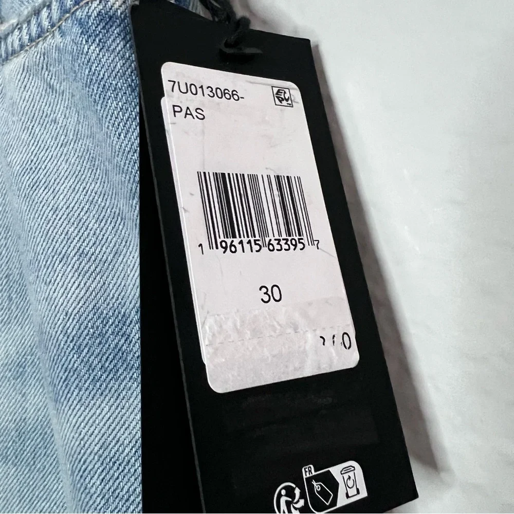 7 For All Mankind Women’s Light Blue Distressed Midi Skirt - Picture 4 of 4